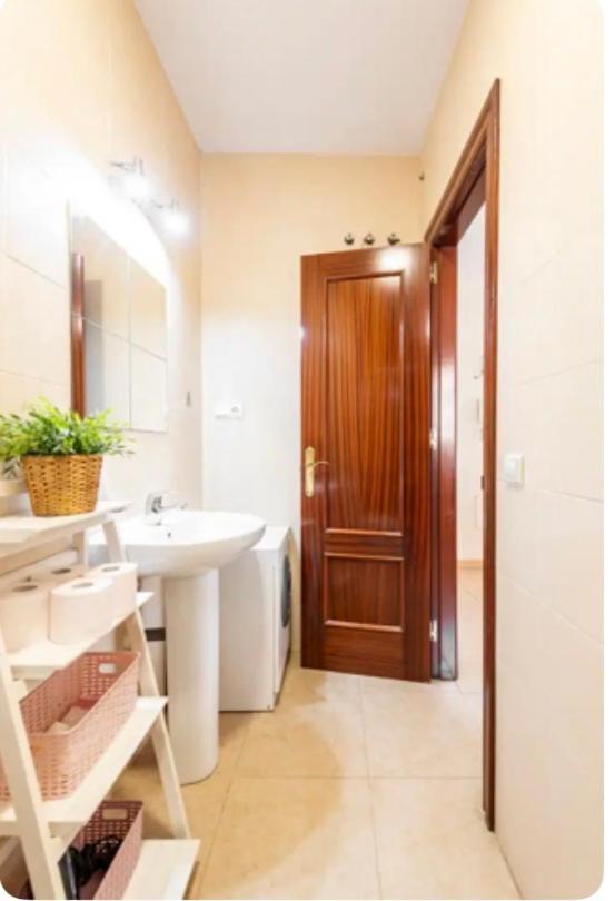 Apartamento En Primera Linea De Playa El Palo Málaga Exterior foto